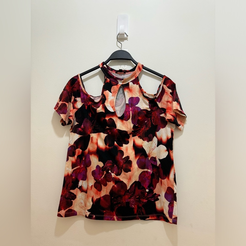 Guess Top